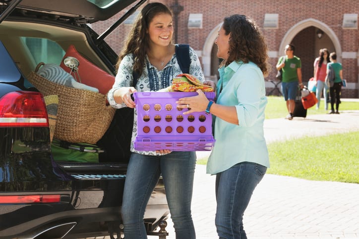 Smooth Move Moving Services in South Carolina | mother helping daughter unload car at college