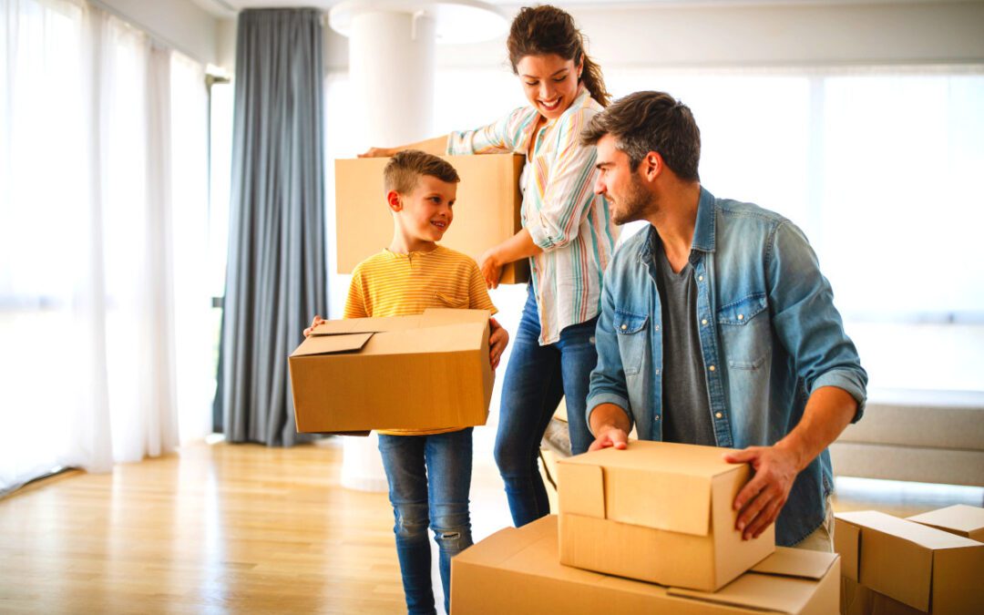 Smooth Move Moving Services in South Carolina | family moving boxes out of home